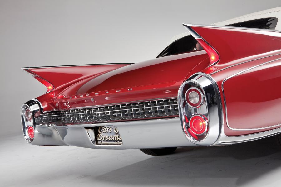 Детали экстерьера Cadillac Eldorado Biarritz Convertible 1960 года  (фото 38 из 49)